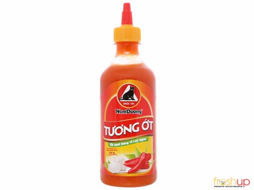 Tương ớt Nam Dương chai 470g